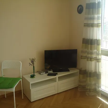 Studio Green Apartment